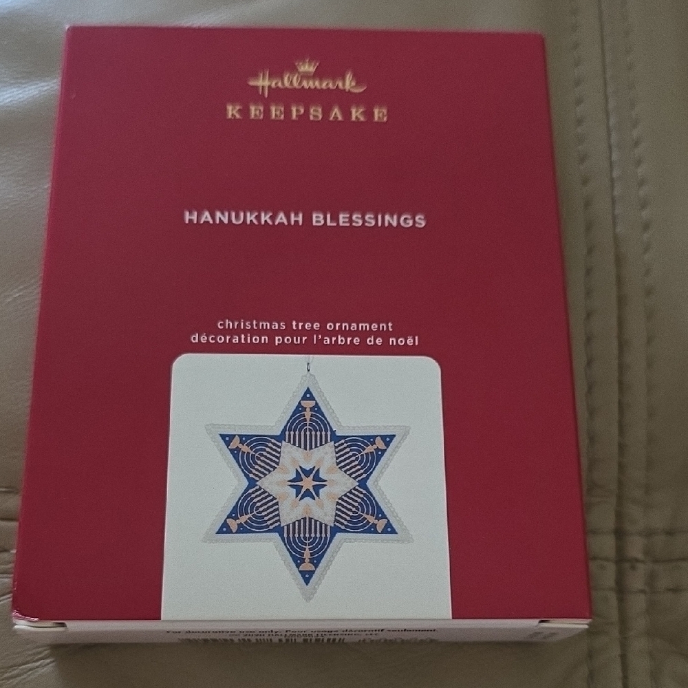 NWT Hallmark Keepsake Hanukkah Blessings Ornament
